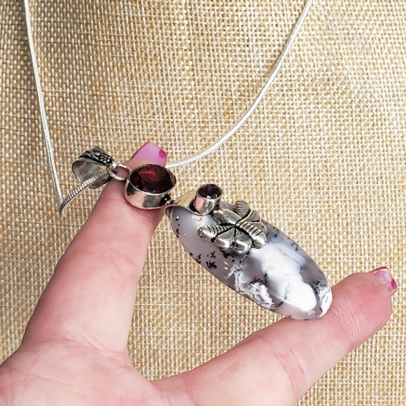 Garnet necklace, 925 silver dendrite opal garnet butterfly bee pendant necklace - Picture 11 of 14